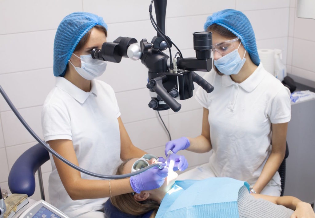 Mikroskopowe leczenie zębów to prawdziwa rewolucja w stomatologii